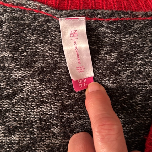 Christmas Sweater - Picture 4 of 5